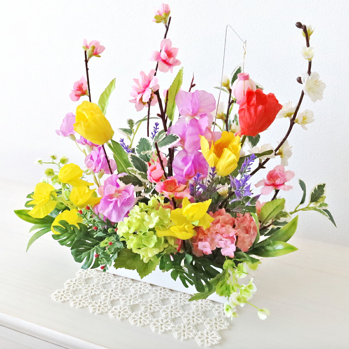 乐天商城 - 造花 桃や梅など春の花いっぱいのアレンジ シルクフラワー もも モモ スイートピー CT触媒 光触媒 桃の節句 ひな祭り ひなまつり フラワーアレンジメント インテリア arg