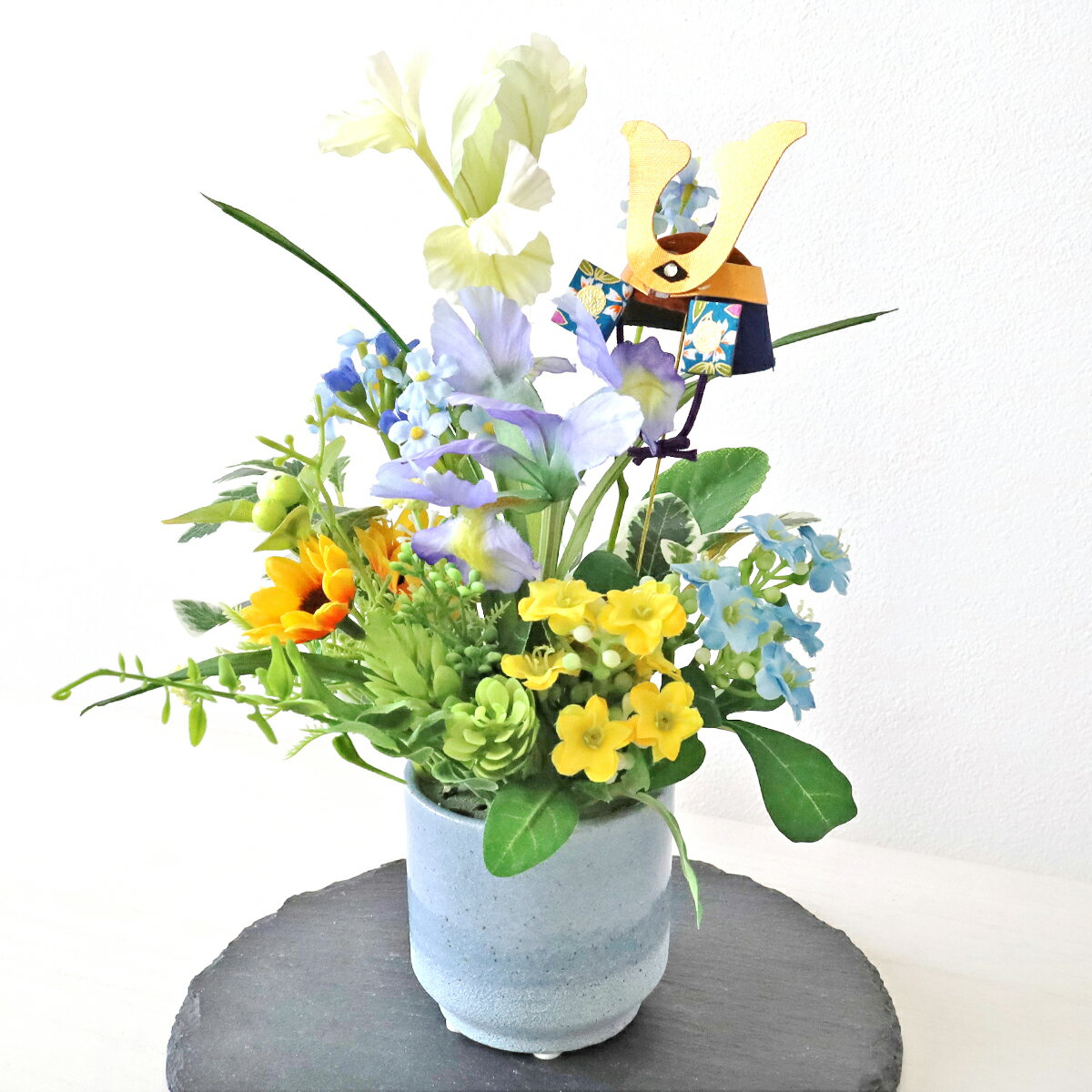 乐天商城 - 造花 ミニアヤメと小花が可愛い5月飾りアレンジ シルクフラワー 初夏 CT触媒 光触媒 端午の節句 アヤメ あやめ 花菖蒲 フラワーアレンジメント インテリア arg