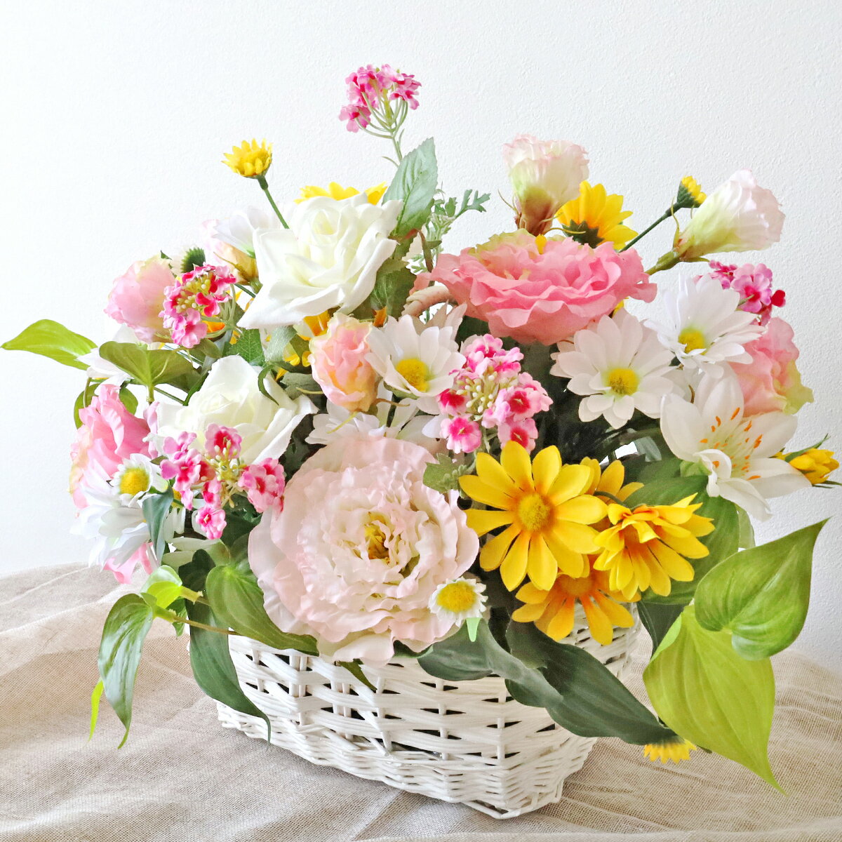 Mix - アウトレット 造花 トルコキキョウとデージーの花カゴアレンジ シルクフラワー トルコ桔梗 デイジー CT触媒 光触媒 フラワーアレンジ インテリア フラワーアレンジメント arg