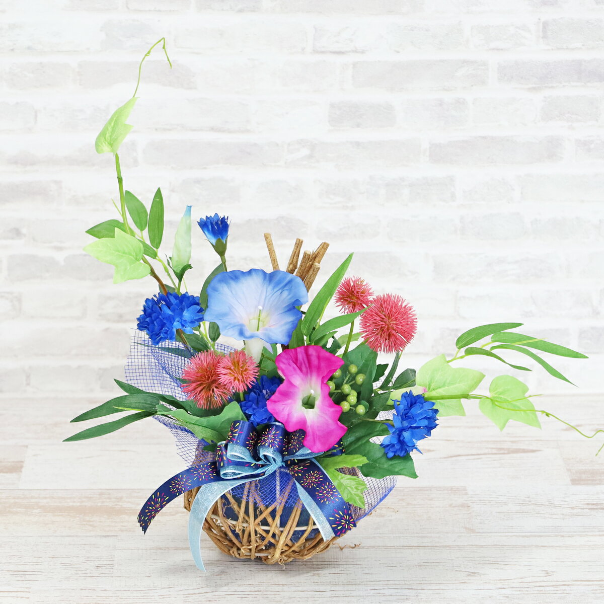 造花 2色の朝顔と笹の葉のアレンジ あさがお アサガオ 夏のアレンジ CT触媒 光触媒 シルクフラワー フラワーアレンジ インテリア フラワーアレンジメント arg