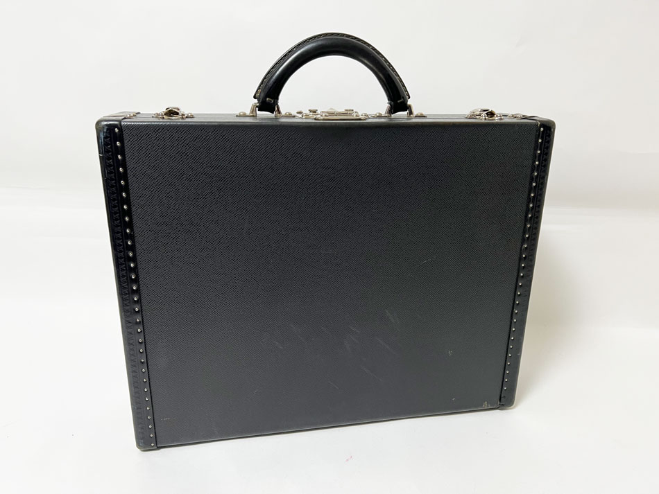 LOUIS VUITTON ルイヴィトン タイガ プレジデント ビジネスバッグ ハンドバッグ アタッシュケース メンズ M30002【中古】