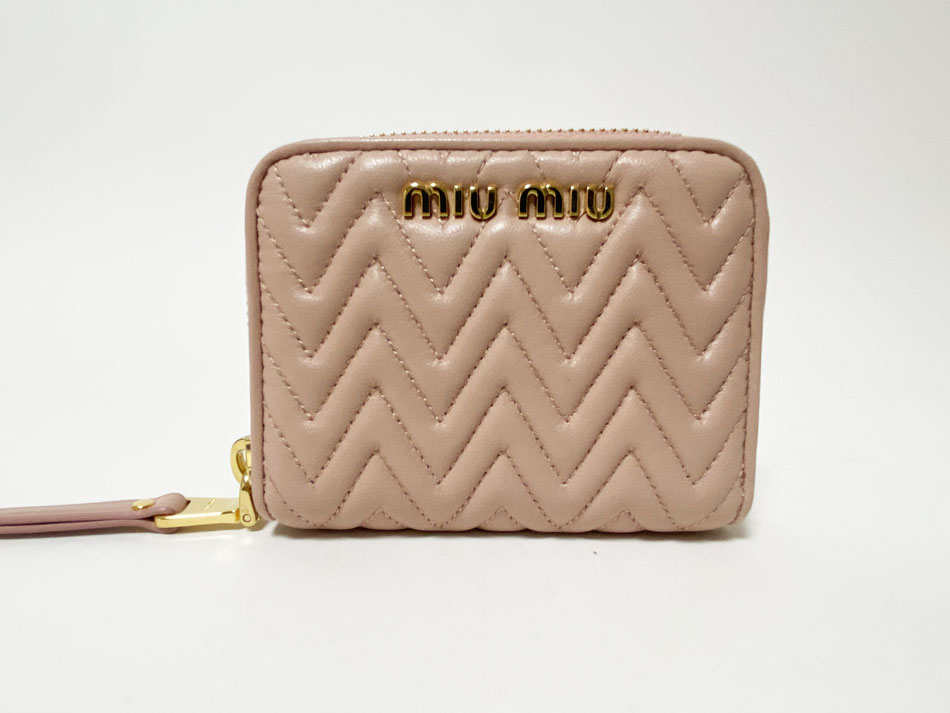 miu miu ミュウミュウ ファスナー 財布 コインケース カードケース NAPPA IMPUNTURE ピンク ベージュ ORCHIDEA 超美品【中古】