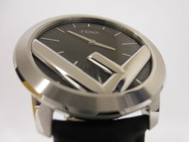 FENDIフェンディラナウェイメンズウォッチ腕時計革バンドクォーツ71000L美品【中古】