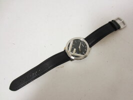 FENDIフェンディラナウェイメンズウォッチ腕時計革バンドクォーツ71000L美品【中古】