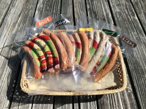 山之村牧場ソーセージ5点セット|ギフト 御歳暮 内祝い お返し プレゼント 詰め合わせ ソーセージ 送料無料 お取り寄せ グルメ 肉 豚肉 あらびき ハーブ 黒胡椒 チーズ入 えごまみそ 冷凍 こだわり 贅沢 高級 御礼 御祝 手土産 御年賀 帰省暮