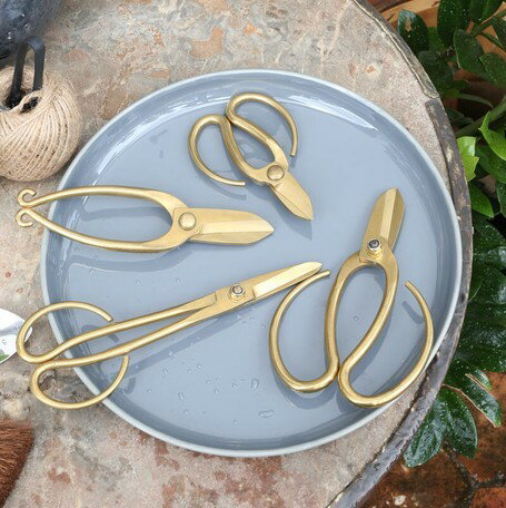 ダルトン Dulton 86 Off かっこいい インテリア雑貨 おしゃれ雑貨 ギフト プレゼント ガーデニング 花きりばさみ 園芸 庭木 レトロ かわいい おしゃれ 剪定鋏 ボンサイシザーズ 鋏 雑貨 よく切れる 盆栽 真鍮 ハサミ Bonsai はさみ