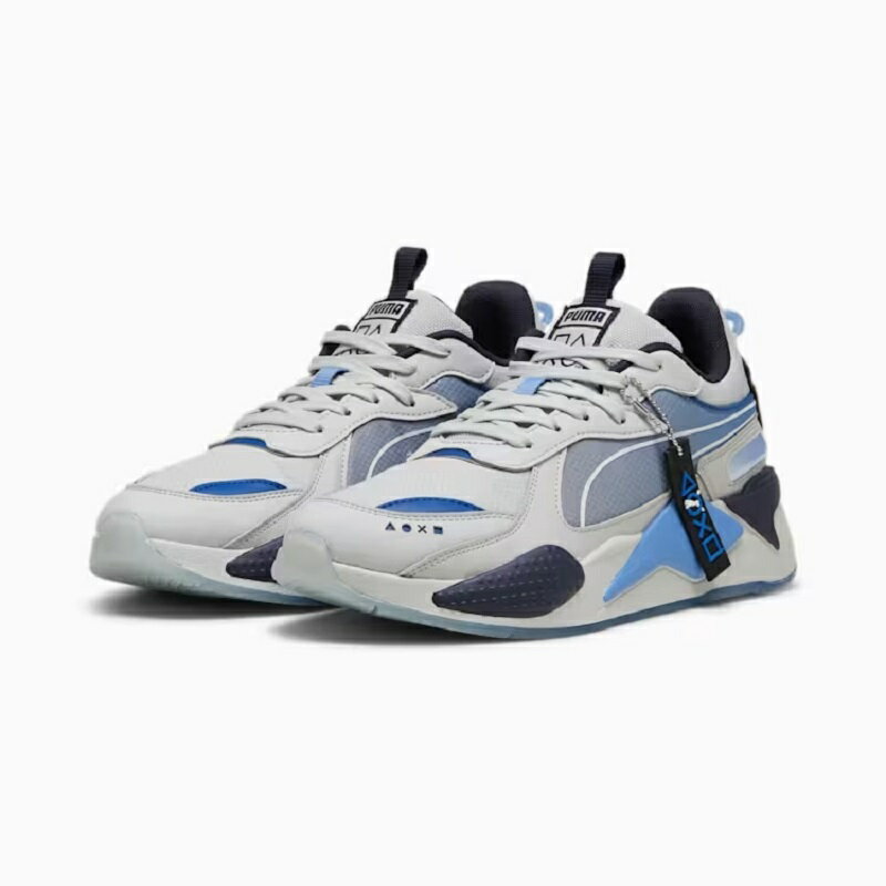 【PlayStationコレクション】PUMA 24SU 4/18 プーマ RS-X PLAYSTATION Glacial Gray-Blue Skies 396311-01 メンズ