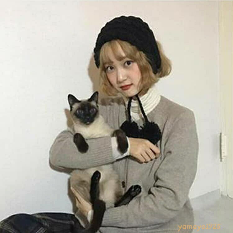 ヤマヨ山本商店楽天市場店のターバン イヤーマフ付き ヘアバンド 耳当て ニット 耳あて バンダナ ヘアバンド 手編み レディース ポンポン付き イヤーマフラー イヤマフ ネックウォーマー もこもこ 防寒 ターバン 可愛い 冷え 寒さ対策｜アングル3