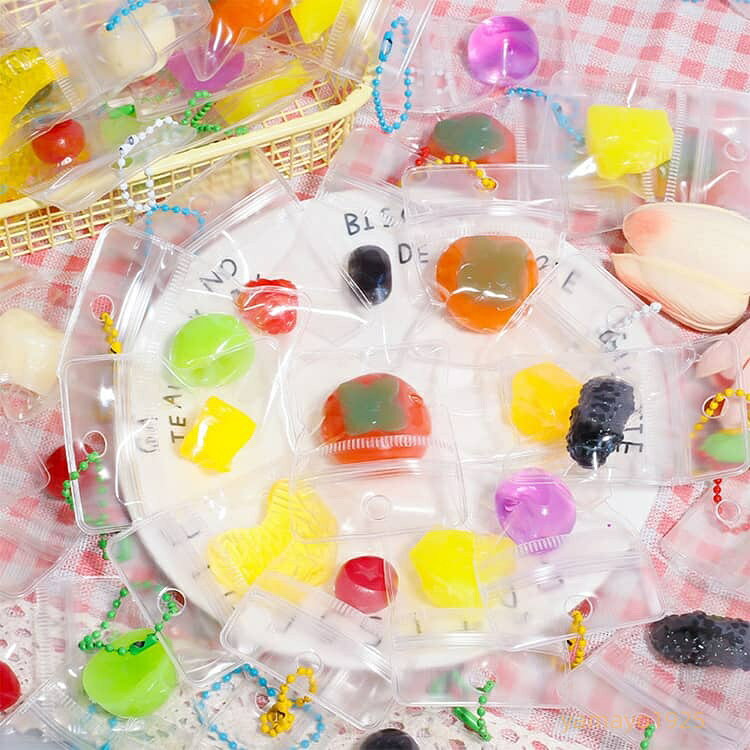 【楽天スーパーSALE】ランダム30個入り 握ってリフレッシュ フルーツ おもちゃ ぷにぷに スクイーズセット フルーツスクイーズ キーホルダー ミニスクイーズ 個包装タイプ 癒しグッズ コンパクト 子ども 大人 プレゼント yamayo1925-10007564 ヤマヨ山本商店楽天市場店 サンプル画像3