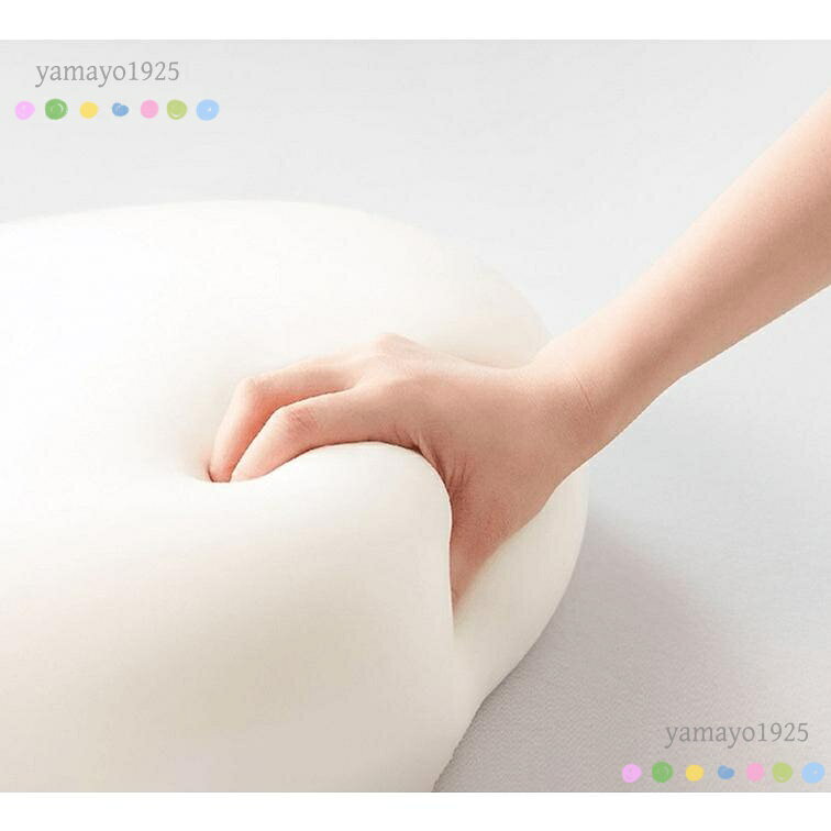 ヤマヨ山本商店楽天市場店の汎用 ブラック 車用ネックパッド 首クッション ヘッドレスト ネックピロー 頚椎サポート 頸椎を保護する レザー 疲労防止 1個｜アングル3