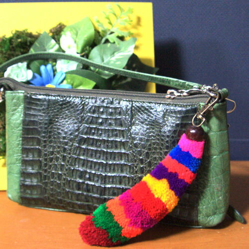 【メール便可】もこもこ もふもふ カラフル ニット エスニック キーホルダー