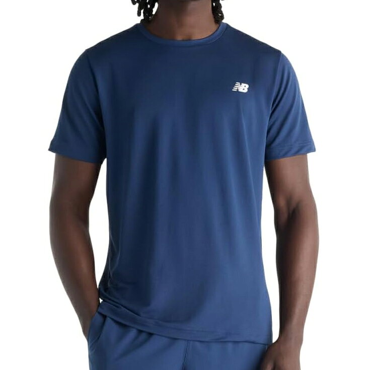 商品詳細 ニューバランス NewBlance グラフィックショートスリーブTシャツ ランニングTシャツ 半袖 メンズ 男性【mt62c74inny】陸上・ランニング用品100%リサイクルポリエステル素材を使用し、NB Dryテクノロジーが汗を素早く吸収・乾燥。左胸にはフライングロゴ、背面には「new balance」のワードマークグラフィックを配置。スタンダードフィットで動きやすく、トレーニングから日常まで幅広く活躍する一枚です。●品番：mt62c74inny●カラー：(NNY)ネイビー●サイズ：S、M、L、XL、2XL●素材：100% ポリエステル●洗濯機可 関連商品 ⇒【RJ】高品質！アンダーシャツはこちら ⇒【RJ】再入荷！メッシュタイツはこちら ⇒【RJ】ランニングソックスはこちら ⇒【RJ】走れるビックTシャツこちら 返品交換について 商品の不良（汚れ・傷・不足）や不備（商品違い・サイズ違い）があった場合には、ご希望に応じて返品または交換にて対応させていただきます。 弊社の瑕疵による場合につきましては誠意をもって対応いたしますが、対応内容は返品または交換に限らせていただき、それ以外の補償や対応は致しかねます。あらかじめご了承の上、お買い求めください。 なお、返品をご希望の場合は、商品到着後7日以内にメールまたはお電話にてご連絡をお願いいたします。 以下に、対応できない・制限がある主な例を挙げさせていただきます。 ● 返品・交換に伴い発生した損害についての補償は致しかねます （例：セール買い回りによるポイント減少、遠方での受け取り時に発生した交通費等） ● 交換をご希望の場合でも、利用日に間に合わない等の理由による特別対応は致しかねます （チャーター便での発送や、直接のお届けなどは対応できません） ● 交換をご希望いただいた場合でも、交換商品をご用意できない場合は返品にて対応いたします （上位モデルや他商品への変更はお受けできません） ● 次回入荷が未定の商品につきましては、入荷をお待ちいただくことはできず、返品での対応となります ● 国外へ持ち出された商品につきましては、初期不良等いかなる理由であっても、返品・交換はお受けできません ● 一度開封された商品（※開封後に不良が確認された場合を除く）、お客様の責任によりキズや汚れが生じた商品、また商品到着後8日以上経過した商品につきましては、返品・交換をお受けできません 何卒、ご理解とご了承のほど、よろしくお願い申し上げます。 3ポケット ランニングパンツ 　 バランスを整える ランニングタイツ 　 今すぐ走れる ランニングセット特集 メーカー希望小売価格はメーカーサイトに基づいて掲載しています