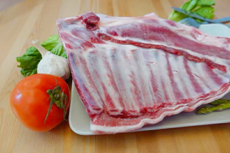 ラムスペアリブ ラム肉 不定貫 ラムチョップ ブロック 子羊肉骨付き 羊排 冷凍食品 （ラムスペアリブ700g～900g）
