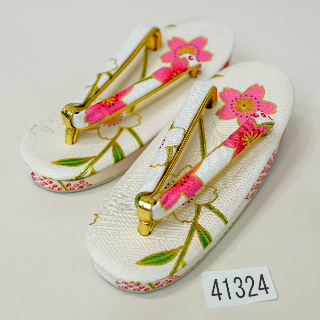 七五三 草履 単品 三歳 三才 3歳 3才 女児 女の子 18cm 白地 レターパック便可 新品（株）安田屋 NO231006-03