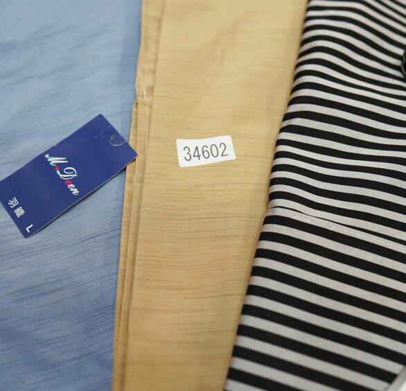 羽織 袴セット 男性用 Lサイズ 適合身長171-180cm 半襦袢 角帯 羽織紐付き 紋入れ可 縞袴 グレー系×ベージュ系 新品（株）安田屋 NO34602