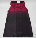 袴 単品 無地袴 女児 ジュニア用 赤 暈し SSサイズ 袴丈84cm 適合身長138cm~145cm 行灯袴 ヘラあり 新品(株)安田屋 NO41491