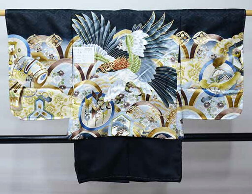 七五三 五歳 男児 羽織・着物・襦袢3点セット S寸 金刺繍 豪華絢爛 綸子地 黒地 鷹 5歳 五才 5才 祝着 新品(株)安田屋 NO30228-2 七五三 五歳 男児 羽織・着物・襦袢3点セット S寸 金刺繍 豪華絢爛 綸子地 黒地 鷹 5歳 五才 5才 祝着 新品(株)安田屋 NO30228-2