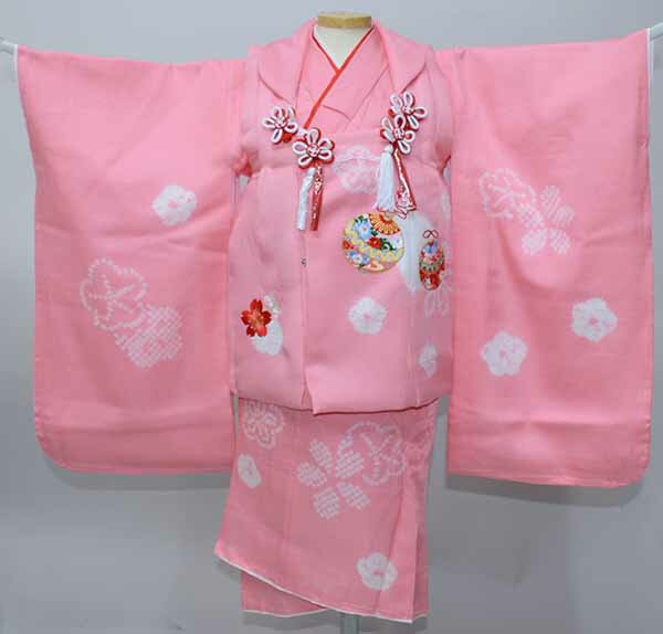 七五三 三歳 女児 被布着物セット 正絹 夢想 絞り 被布に刺繍入り ピンク色 伊達襟 かかとストッパー付 祝着 お仕立て無料 新品(株)安田屋 NO41797