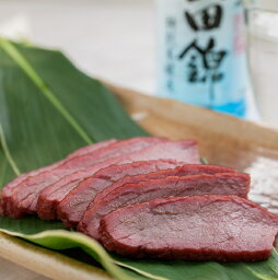 【馬刺し 馬肉】馬刺しの燻製 上さいぼし 500g (100gスライス×5)【楽ギフ_包装】【楽ギフ_のし宛書】燻製 くんせい 珍味 スモーク おにぎらずの具材に大人気590323