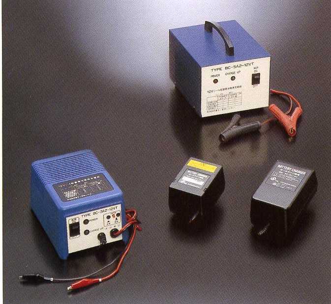 ユアサNPシリーズ専用充電器（BC-1A2-12VT）