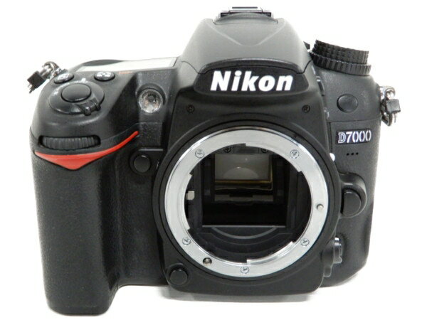 【中古】 良好 Nikon D7000 18-200mm VR II 3.5-5.6 G レンズ付き デジタル一眼レフカメラ F3549236