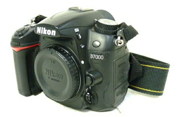 【中古】 【中古】中古 Nikon 一眼レフ デジタルカメラ D7000 ボディ 1620万画素CMOSセンサー 新画像処理エンジン EXPEED 2 ハイアマチュア向け M2779533