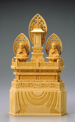 柘植製 三宝尊 身丈1.2寸(3.6cm) 柘植製 三宝尊 身丈1.2寸(3.6cm)