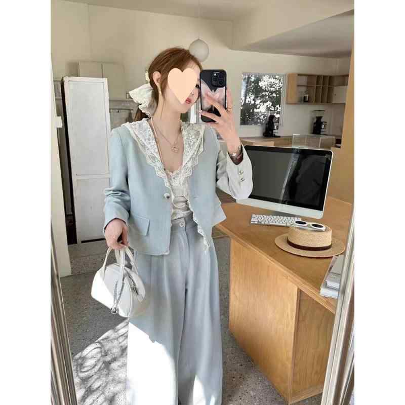 セットアップ レディース フード付き レース テーラード ジャケット ワイド レッグ パンツ 2点セット・カテゴリ: 休闲セット・・主素材: ポリエステル95%以上・丈: ロング・要素: ステッチ.レース.ボタン・カラー展開: ベージュ.ピンク.ブルー・サイズ展開: M.L.XL.2XL・袖丈: 長袖・袖型: パフスリーブ・対象: 女性・セット: パンツセット