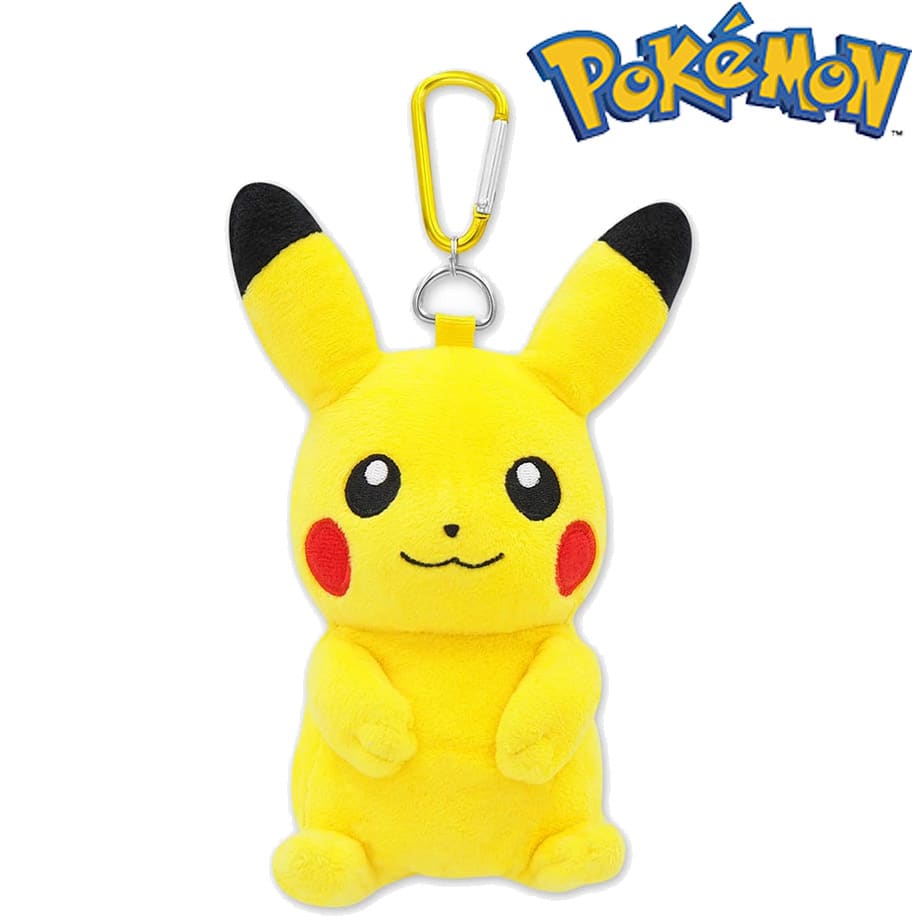 ◆マインド アクセサリー特集ページはコチラ！◆ポケットモンスター ボールポーチ ピカチュウ PMBP002 大人気ピカチュウのボールポーチが登場！！ ●小さくてもぬいぐるみクオリティーにしっかりこだわってます！ ●ゴルフボールが2個入れられるピカチュウのかわいいボールポーチ！ ●ティー差し付き ●カナビラ付き(フック) 【商品仕様】 ■サイズ：約H170×W90mm ■素材：ポリエステル ※小物は付属しておりません。 ※商品画像の色合いは実際の商品と差が生じる場合がございます。 ※対象年齢 15歳以上