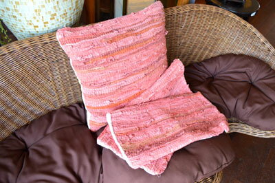 ★レビューで特典★クッションカバー カバーのみ アジアン雑貨 バリ ♪リサイクルレザーのクッションカバー(ピンク)♪ おしゃれ リゾート トライバル ホテルライク インテリア雑貨 デザイン雑貨 リビング キッチン バリ風