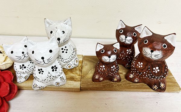 ★レビューで特典★アジアン バリ 雑貨 ♪お祈りネコ3匹セット(ホワイト・ブラウン)♪ おしゃれ インテリア 置き物 オブジェ バリ猫 アニマル バリ風 リゾート トライバル ホテルライク [3]