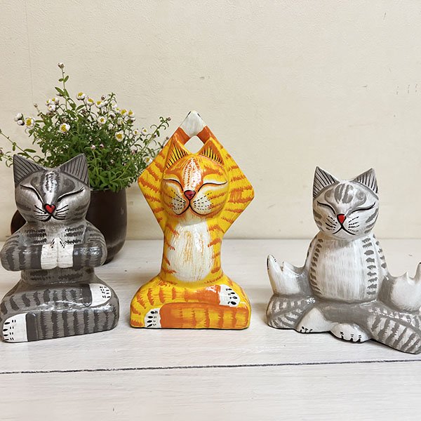 ◆20%OFFクーポン割引中4/8-23:59迄◆アジアン バリ 雑貨 ♪YOGAポーズネコ（3ポーズ）♪ インテリア おしゃれ エスニック 置き物 オブジェ 猫 木製 卓上