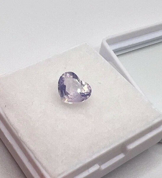 ミルキーアメジスト ハートシェイプ 10mm×8mm<オマケ付き / 鑑別書別売>♪ 天然石 ルース 宝石 ジェム 裸石 パワーストーン アクセサリーパーツ