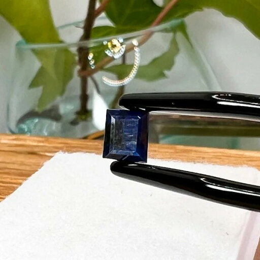 サファイア 1.085CT<オマケ付き / 鑑別書別売>♪ 天然石 ルース 宝石 ジェム 裸石 パワーストーン アクセサリーパーツ サファイア 1.085CT<オマケ付き / 鑑別書別売>♪ 天然石 ルース 宝石 ジェム 裸石 パワーストーン アクセサリーパーツ