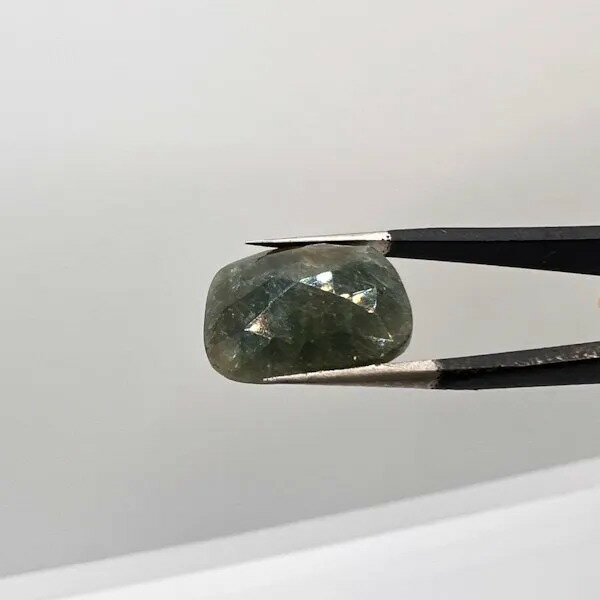 ★レビューで特典★天然石 コランダム 8.659CT V8488006827-4♪ 天然石 ルース 宝石 ジェム 裸石 パワーストーン アクセサリーパーツ インテリア おしゃれ ナチュラル カフェ リゾート ホテルライク トライバル