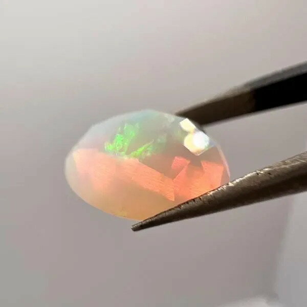 エチオピアオパール 10mm×8mm B8988029928♪ 天然石 ルース 宝石 ジェム 裸石 誕生石 1月 パワーストーン アクセサリーパーツ インテリア おしゃれ ナチュラル カフェ リゾート ホテルライク トライバル