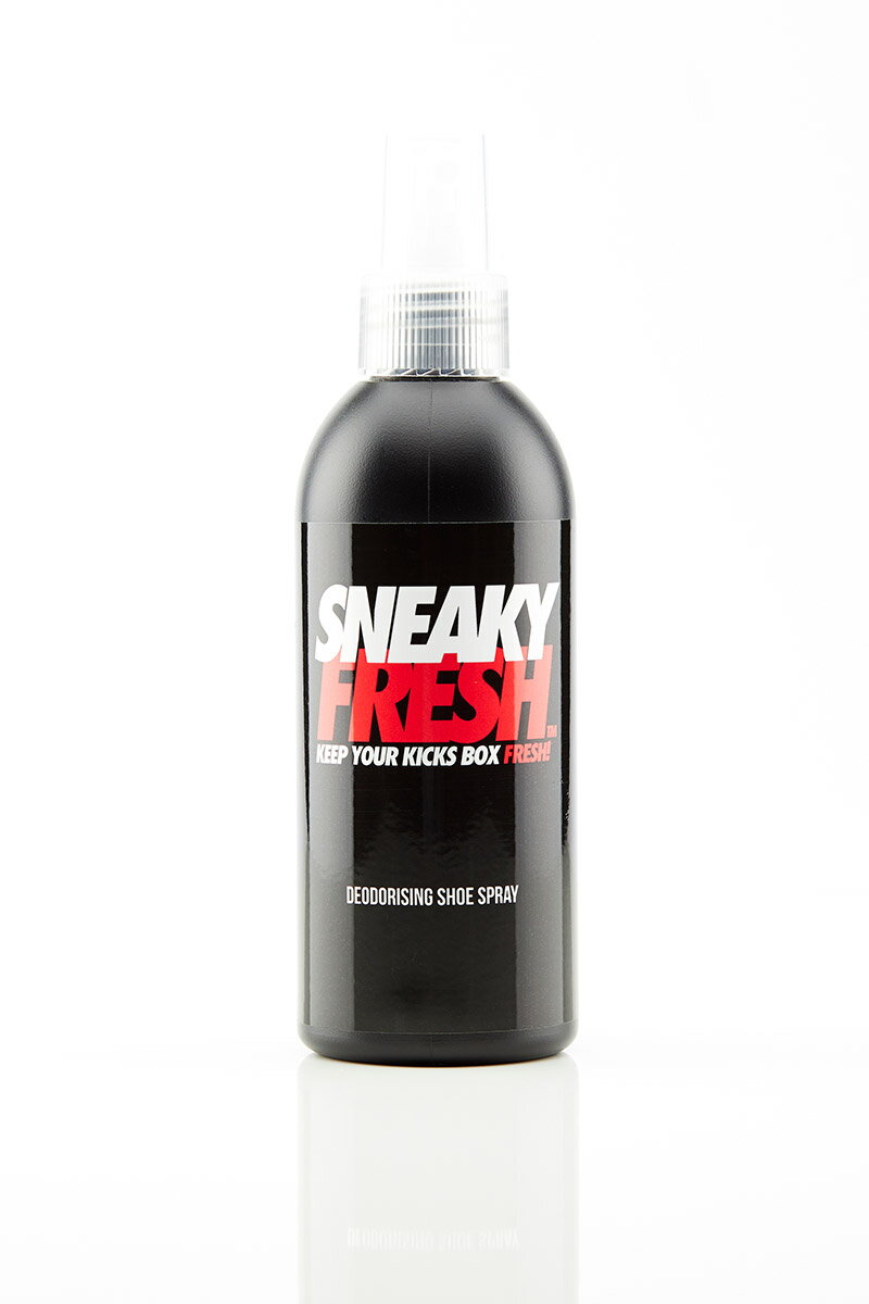 スニーキーフレッシュ 150ml SNEAKY スニーカー ランニングシューズ 靴 消臭 靴の臭い バクテリア 無臭 即効性 速乾性 帽子 アクセサリー 英国