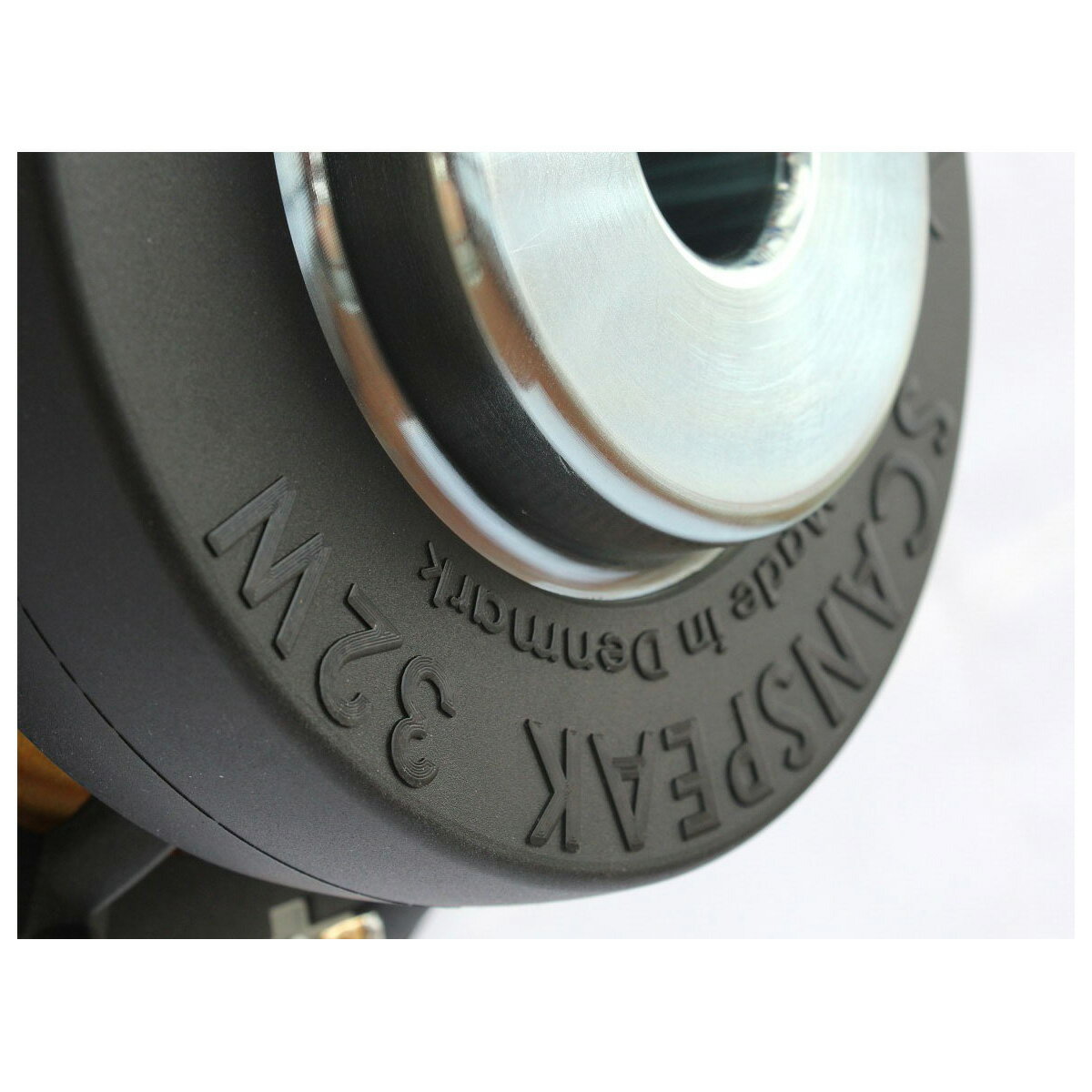 Scan-Speak Revelator 32W/4878T00 ���ԡ�������˥å� 32cm ����ɥ��å� �ڡ��ѡ������� ���֡������ե�����4���ץ������ ���ԡ��� Revelator �ʥ�٥졼�����˥��꡼��