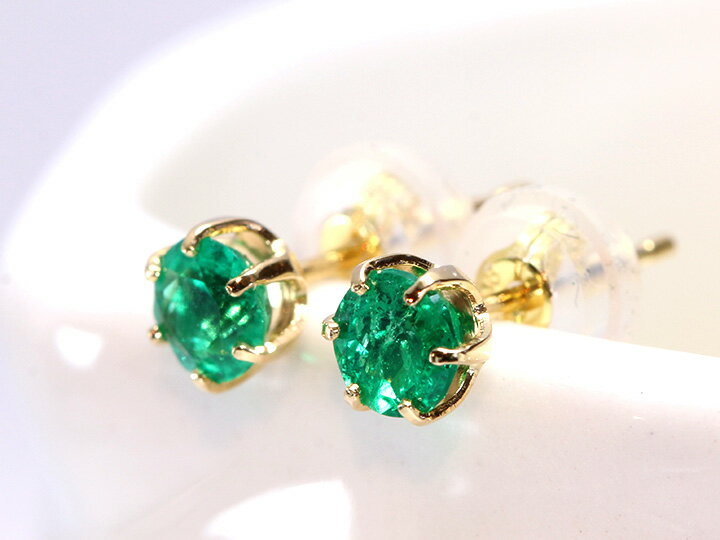 人気高し！艶やかで爽やかなエメラルド・ラウンドカット 6本爪デザインの一粒K18ピアス（各種地金・金具対応可）受注品/Ycollectionワイコレクション/送料無料