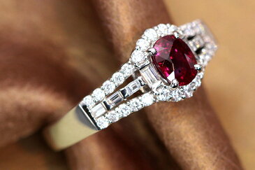 ビルマ産非加熱ルビー0.77ct ノンヒートルビー 最高品質のピジョンブラッドカラー ダイヤモンド取り巻き0.39ct PT900プラチナリング 指輪 赤色が湧き上がる!瑞々しさに感動!1点もの/