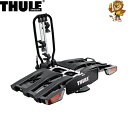 商品詳細メーカーTHULE (スーリー)商品名THULE サイクルキャリア EasyFold XT (3台用) イージーフォールドXT 934品番934備考-商品説明折りたたみ可能なトウバーキャリア・最適な固定位置になるとクリック音が鳴って正しく装着されていることがわかる、ロック式Thul AcuTightトルクリミッターノブを搭載。着脱式アームに簡単にサイクルを取り付けられます・コンパクトに折りたため、キャリアの取り付け、持ち運び、不使用時の保管にも取り扱いが容易で便利です・電動アシスト自転車や重いマウンテンバイクも運搬可能な高い許容積載荷重・連結ハンドルを締める前にサイクルキャリアの取り付けと調整が簡単に行える、安定したトウバー連結器・ホイールホルダーの間隔が広く、大きなホイールベースの大型サイクルも運搬可能です・最大4.7インチ幅のホイールを簡単に締結できる、調節可能なポンプバックル式エクストラロング・ホイールストラップ。ファットバイクも輸送できます・サイクルを積んだまま簡単にトランクが開閉できる、スマートなフットペダル式チルト機能注意事項トウバーキャリアを使用するには車両に欧州規格のトウバー・牽引装置(ISO 50mmボール、欧州7ピンまたは13ピン配線)の装着が必要です。注意事項商品適合に関しましてはメーカーホームページにてご確認くださいますようお願いいたします。掲載画像はサンプルです、商品により仕様が異なる場合が御座います。送料等送料無料一部離島宛の発送は送料別途お見積りとなる場合が御座います。送料についてご不明な点がございます場合はご注文前にお問い合わせくださいませ。