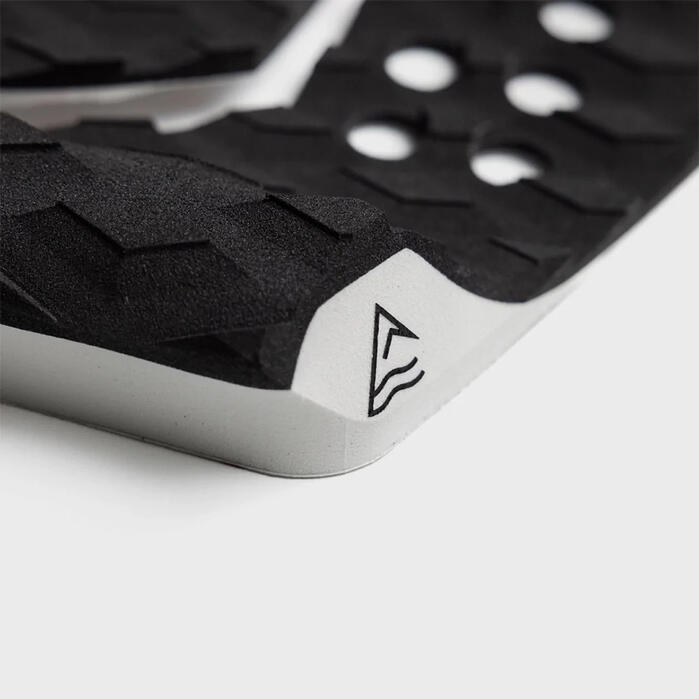 レボルブ (Revolwe) デッキパッドバイオエボショートボードテールトラクション RV BIO-EVO Rear Pad 高品質 丈夫 選び方 紐 太さ FCS ダカイン 人気 絡まない パワ パワーコード 高品質 丈夫 付け方 最新 紐キャンプスノーピークノースフェイスパタ