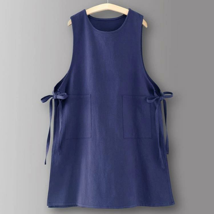 お尻隠れる 大きいサイズ ポケット付き ミドル丈 エプロンドレス ノースリーブ レディース 側スリット入り おしゃれ エプロンワンピース 送料無料 幼稚園 可愛い 割烹着 北欧 無地 ロング丈 美容師 保育士 ドレスエプロン かぶり コットン