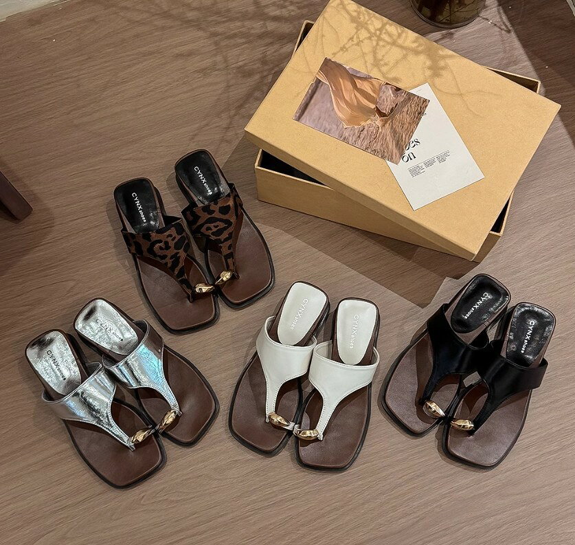 トゥリングサン 全4色 厚底メタルトングサンダル トングサンダル