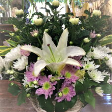 菊・ユリ・グリーン・アレンジメント...