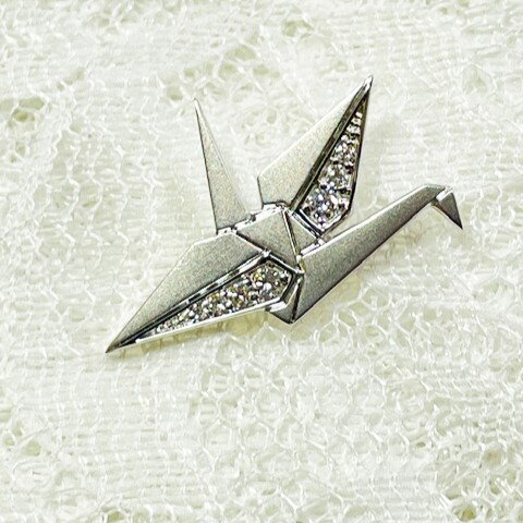 K18 ホワイトゴールド ダイヤモンド 折り鶴 タイニーピンダイヤ 6個 0.07ct スタッドピン ラペルピン