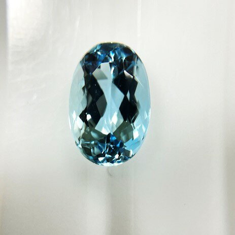 アクアマリン　オーバル　1.85ct　ルース