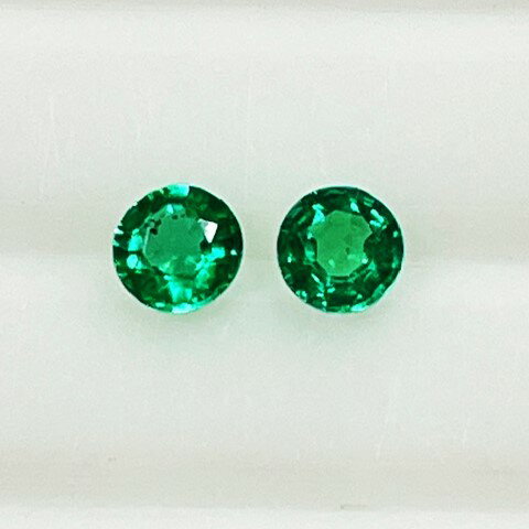 エメラルド ラウンドカット2個セット 0.28ct3.4mm ブラジル産 ルース エメラルド ラウンドカット2個セット 0.28ct3.4mm ブラジル産 ルース