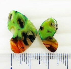 メノウ　蝶モチーフ　ルース2個合計　11.15ct　瑪瑙