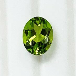Rakuten - ペリドット　オーバルカット　ルース2.13ct　7.0×9.0mm